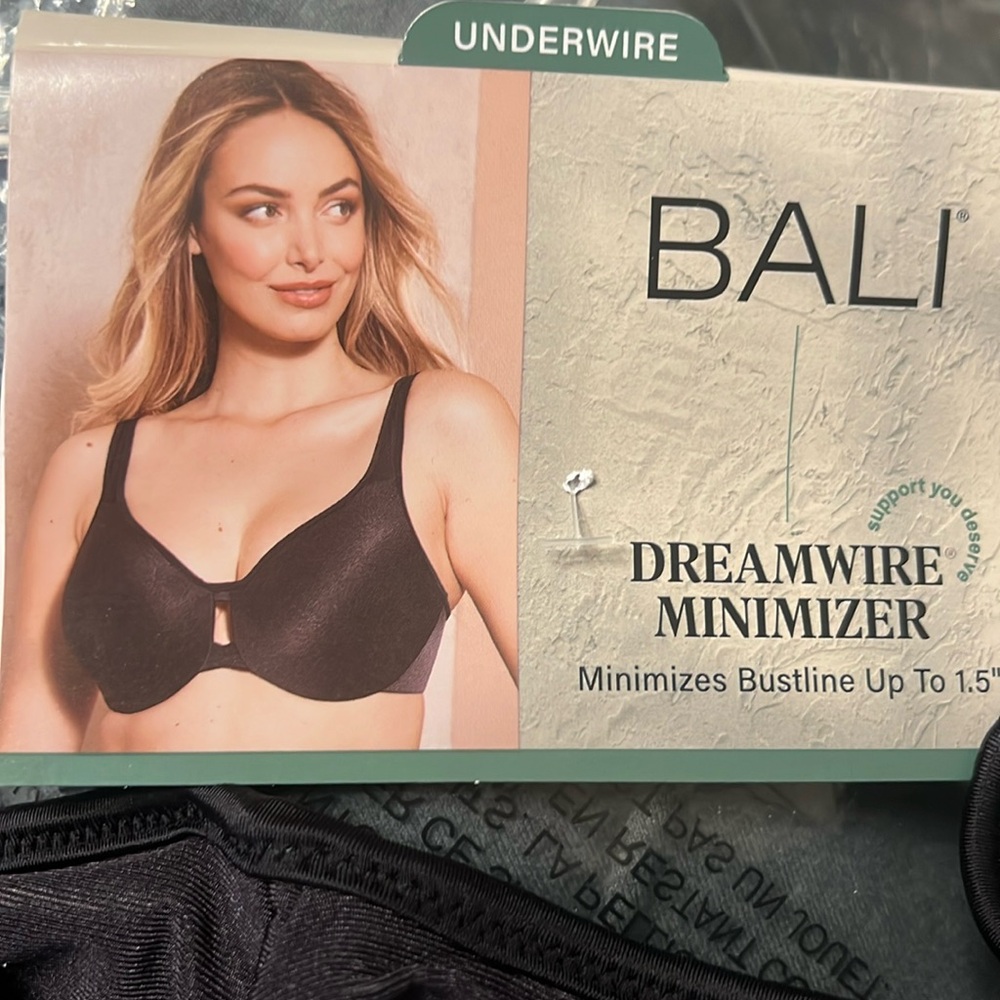 BALI DREAMWIRE MINIMIZER BRA SIZE 36DD NEW NWT BLACK UNDERWIRE